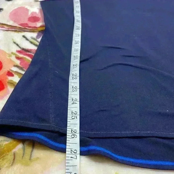Athleta women’s pullover workout top with thumb holes crewneck size large navy - Picture 6 of 9